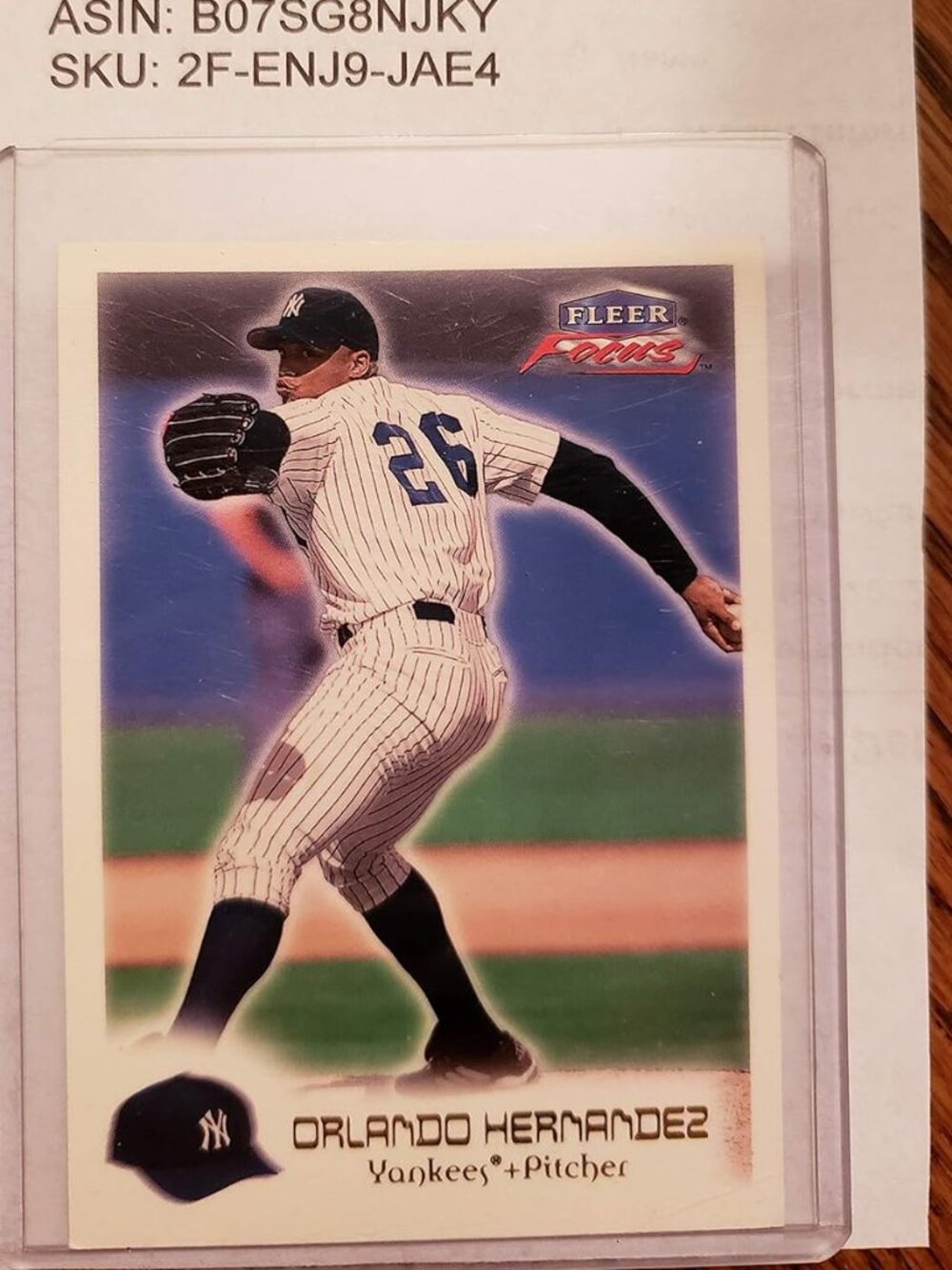 2000 Fleer Skybox International® ORLANDO HERNANDEZ, New York Yankees Fleer Focus